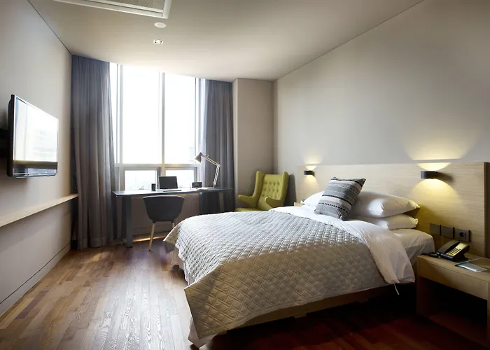 Hotel La Casa 3*